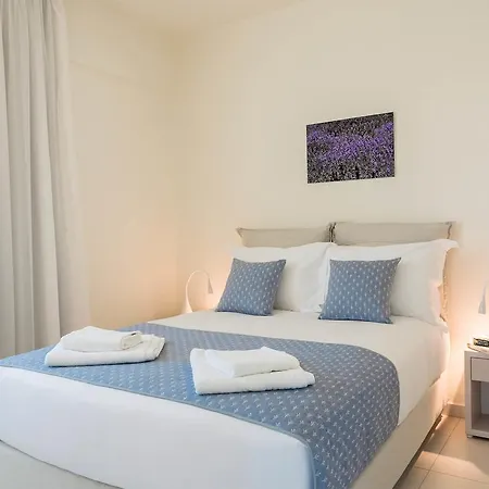 Spring Apartment *